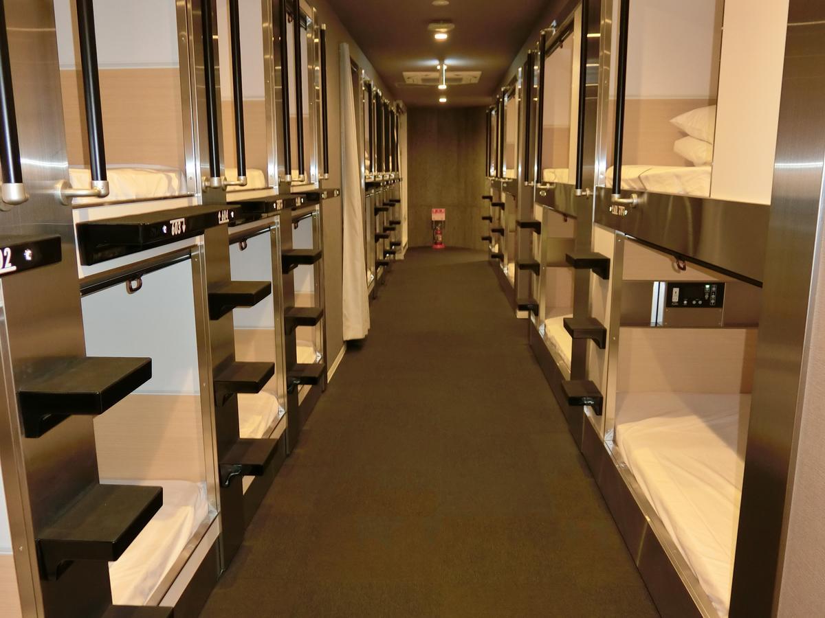 Capsule Hotel Valie Ebisucho Osaka Exterior foto