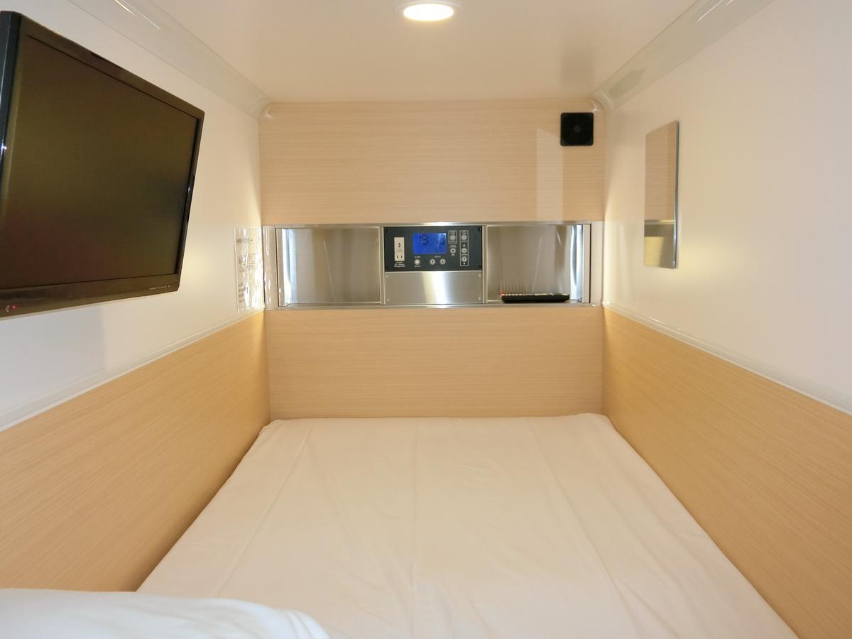 Capsule Hotel Valie Ebisucho Osaka Exterior foto