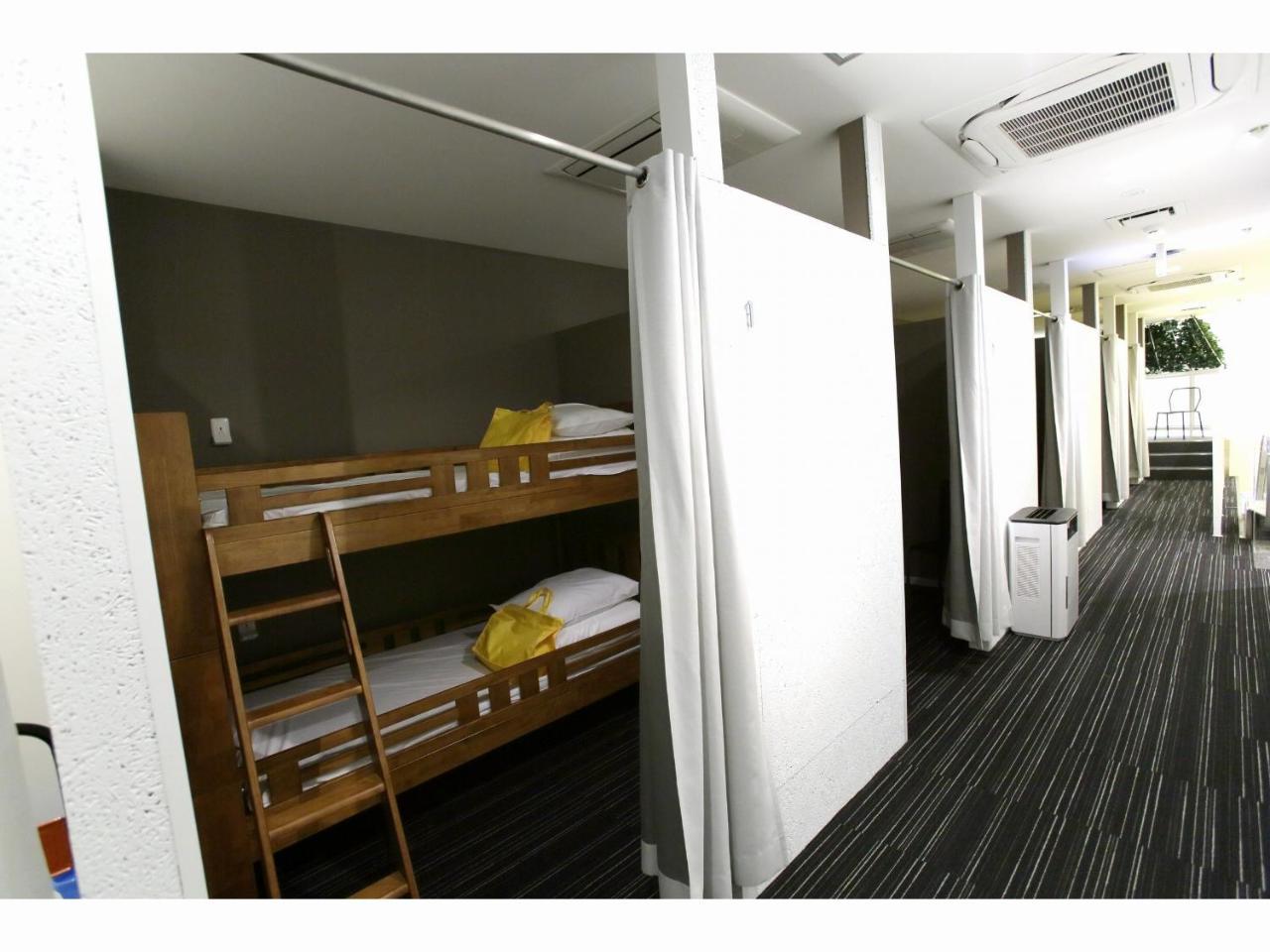 Capsule Hotel Valie Ebisucho Osaka Exterior foto